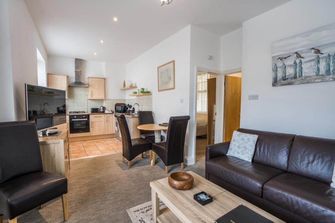 Trinity Mews Apartment Torquay Bagian luar foto